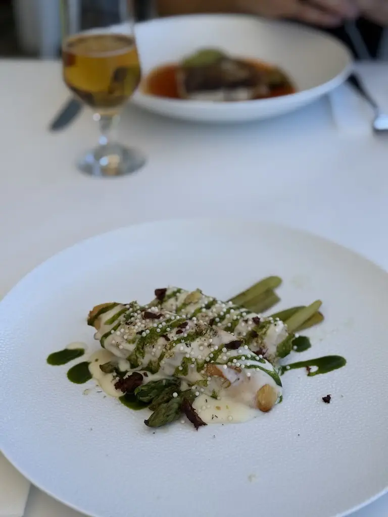 Sierra Smith_Omilos Restaurant Bar_Ýdra_Bewertung