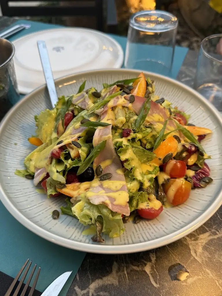 Mihaela Sicoe_Porta Otturata_Ágios Geórgios_review