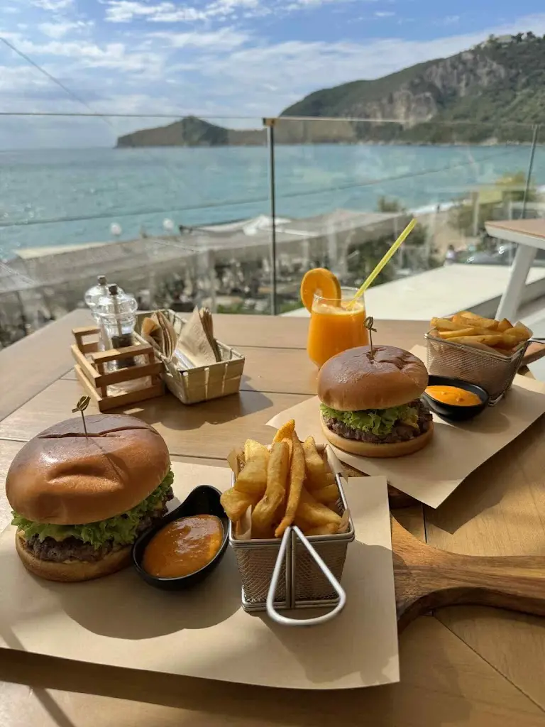 Grzesiek Pustelnik_San George_Ágios Geórgios_Bewertung