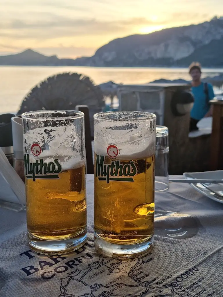 Menü_Dixtia Restaurant_Ágios Geórgios_Bild_6