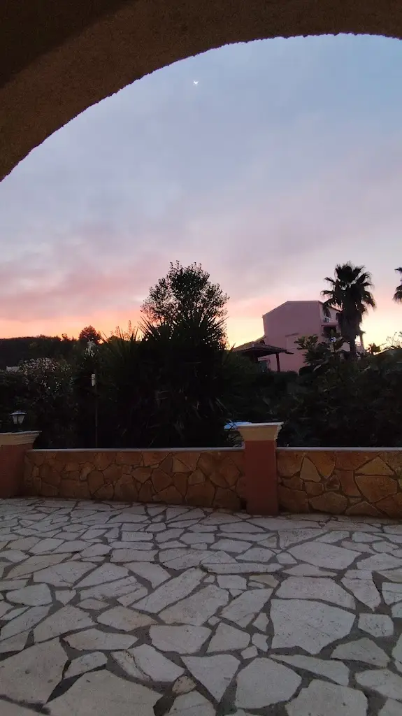 Szepes Diána_Dixtia Restaurant_Ágios Geórgios_Bewertung