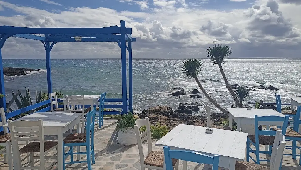 Rouvelas taverna_Ágios Geórgios_slider_image_3