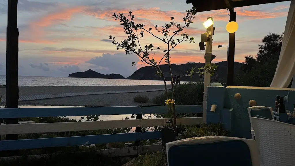 Jaroslav Jacjuk_Myth Tavern 12_Ágios Geórgios_Bewertung