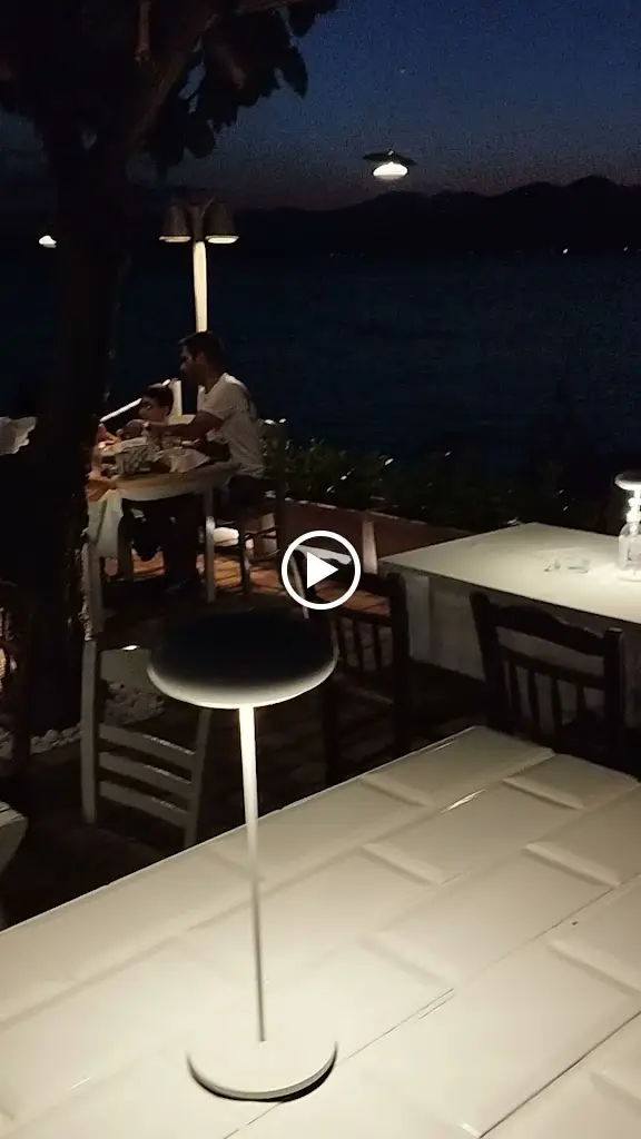 YIASEMI_Aidipsós_slider_image_2