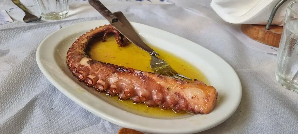 Itay Leibovich_Αλίνα - Alina_Aidipsós_Bewertung