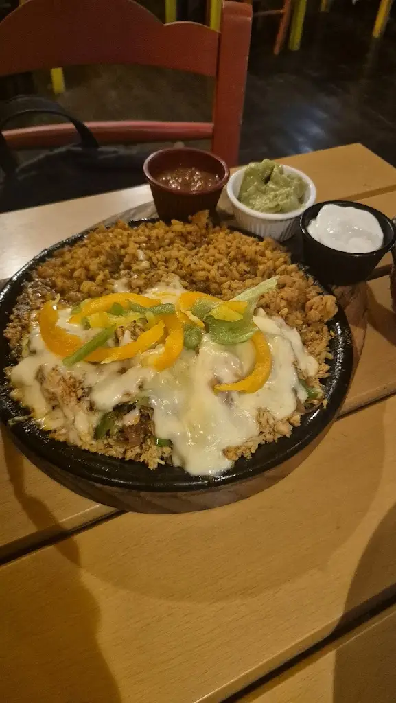 Thalpōrḗ_Zográfos_slider_image_2