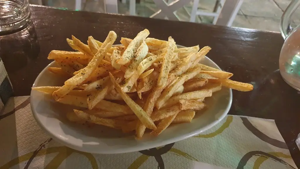 Menü_Goudiotiko Tsipouradiko_Zográfos_Bild_5