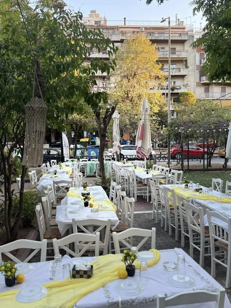 Goudiotiko Tsipouradiko_Zográfos_slider_image_3