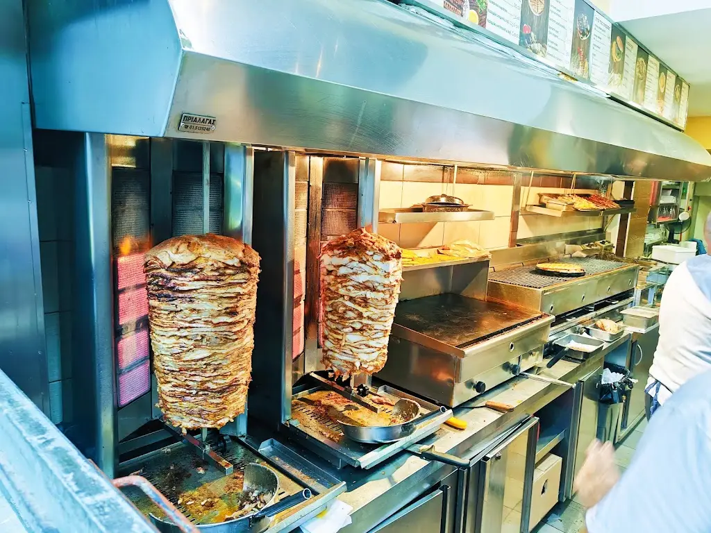 Rabaḯsi ristorante a Zográfos