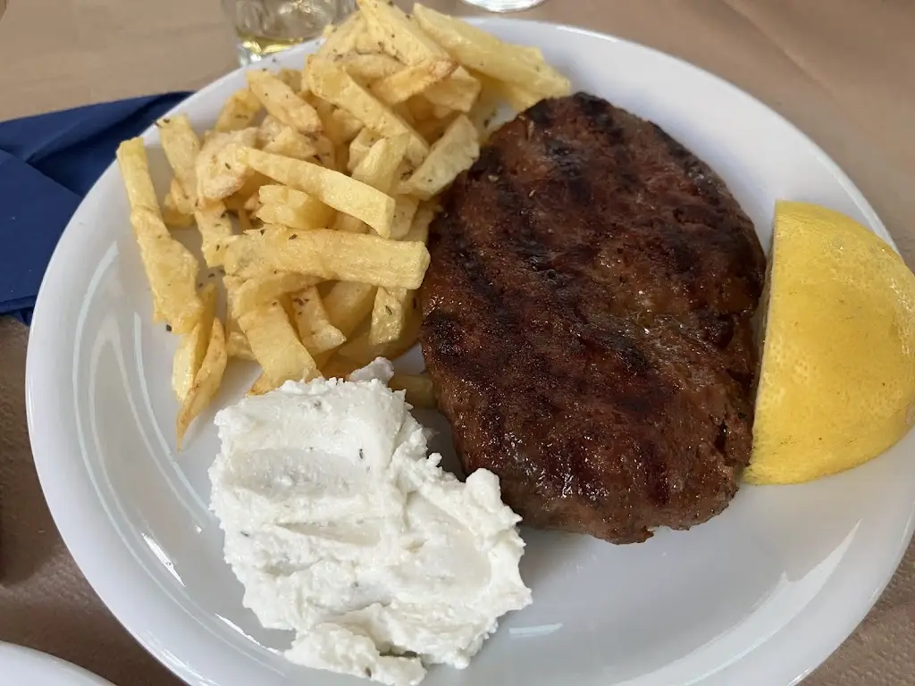 Μεζεδοπωλείο Ο Ράκιας_Zográfos_slider_image_2