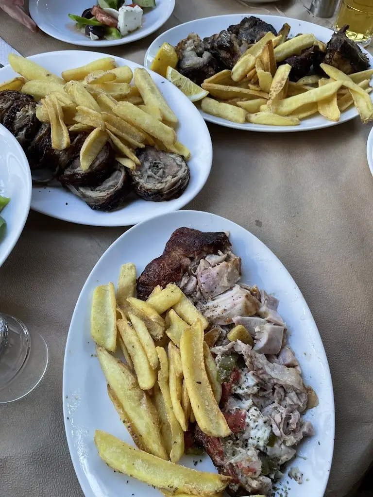 Menü_Τα ψητά της παρέας_Zográfos_Bild_5