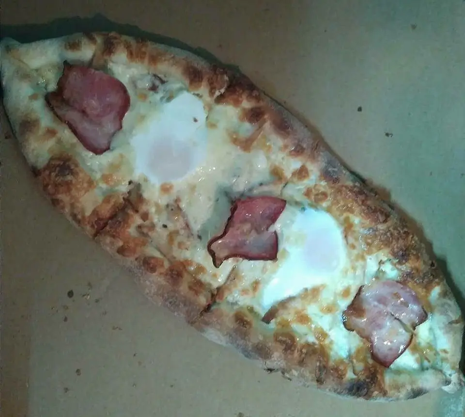 Menü_Pizza Amato_Anávyssos_Bild_8