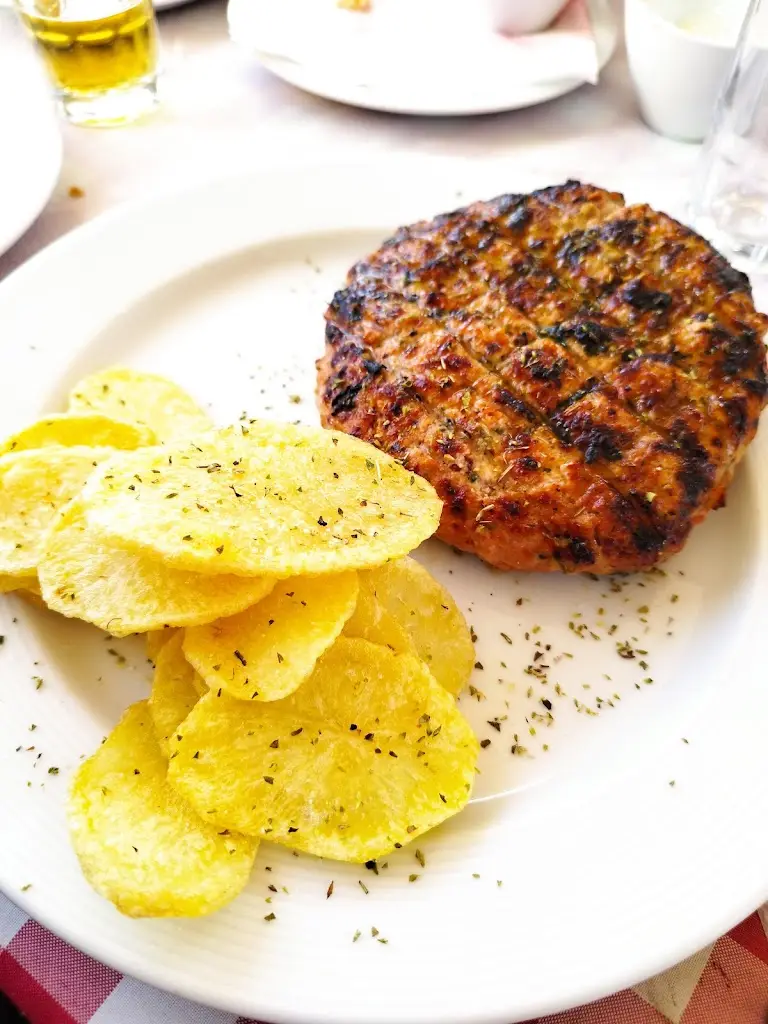 Menu_Tavern DION_Akraifnía_imagen_7