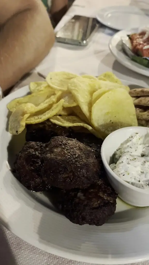 Tavern DION_Akraifnía_slider_image_2