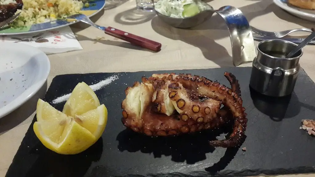 Menu_Marinos Restaurant 