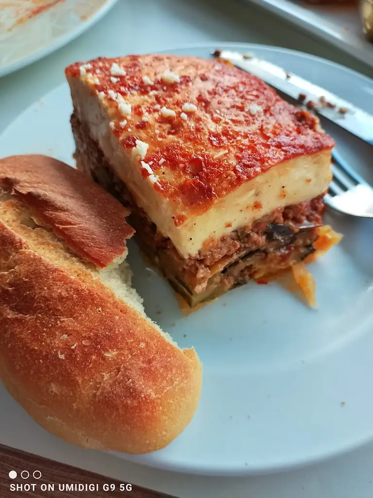 D M_Marinos Restaurant 