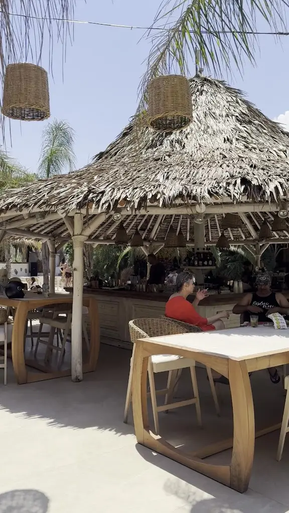 LA Scala Beach Bar - Restaurant_Akraifnía_slider_image_2