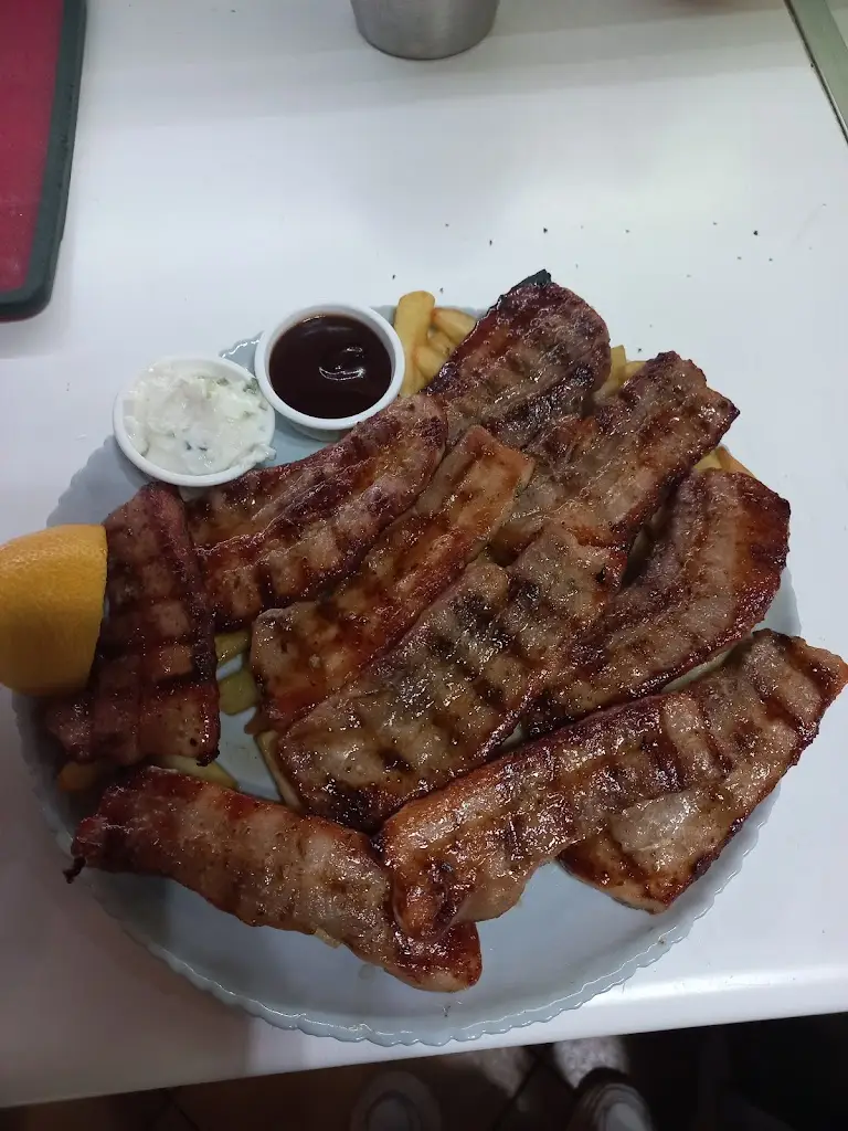 Menu_Πέτρινο_Akraifnía_image_4