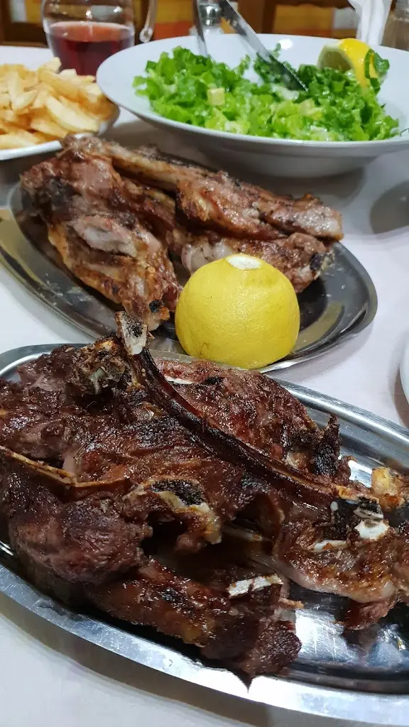 Ο Χάρης_Akraifnía_slider_image_2