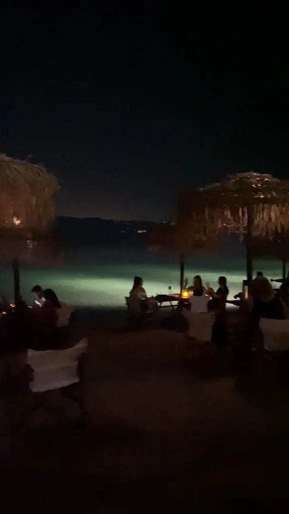 Piazza Karavos_Alivéri_slider_image_2