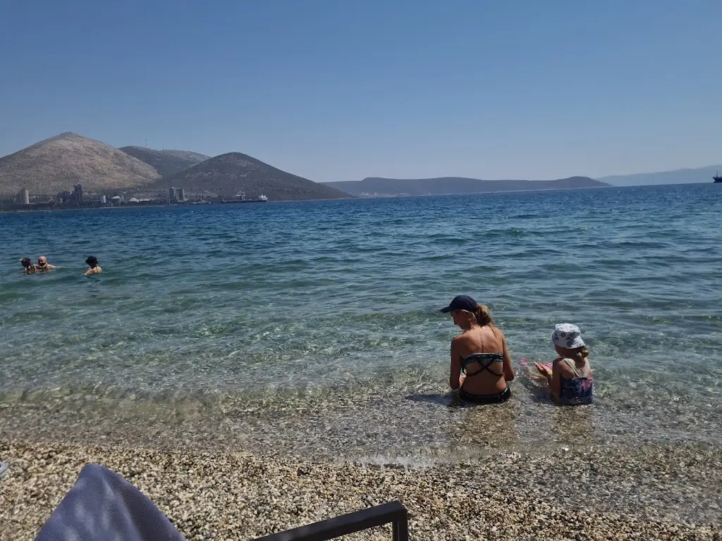 T. J._BALUSE seascape all day bar_Alivéri_Bewertung