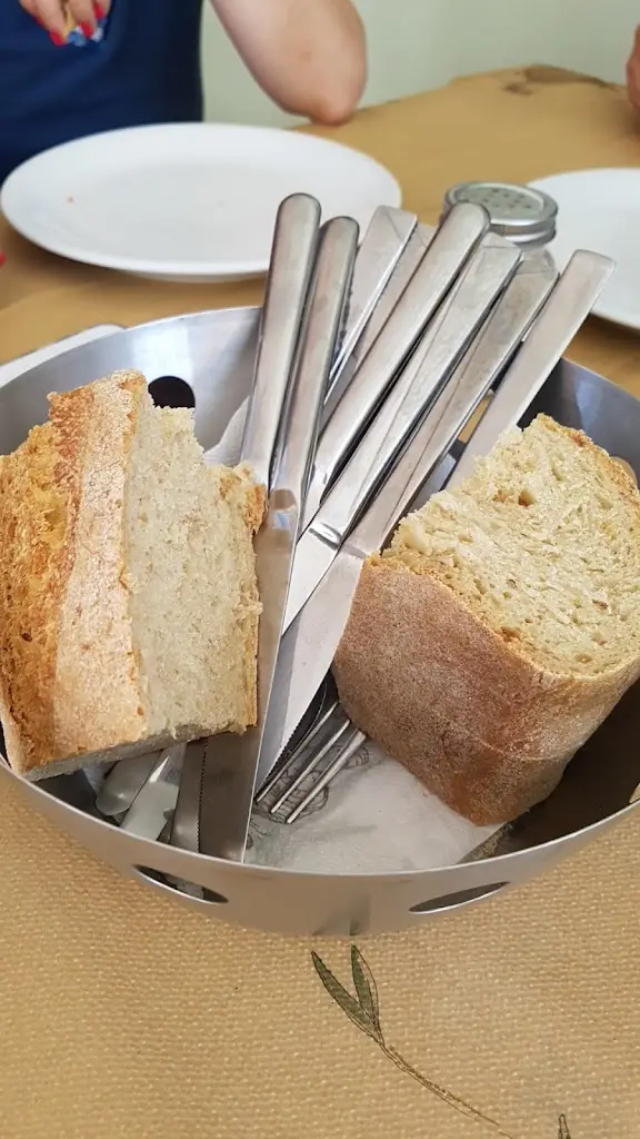 Menu_Μελπωνοστιμιές (Melpo's)_Alivéri_imagen_9