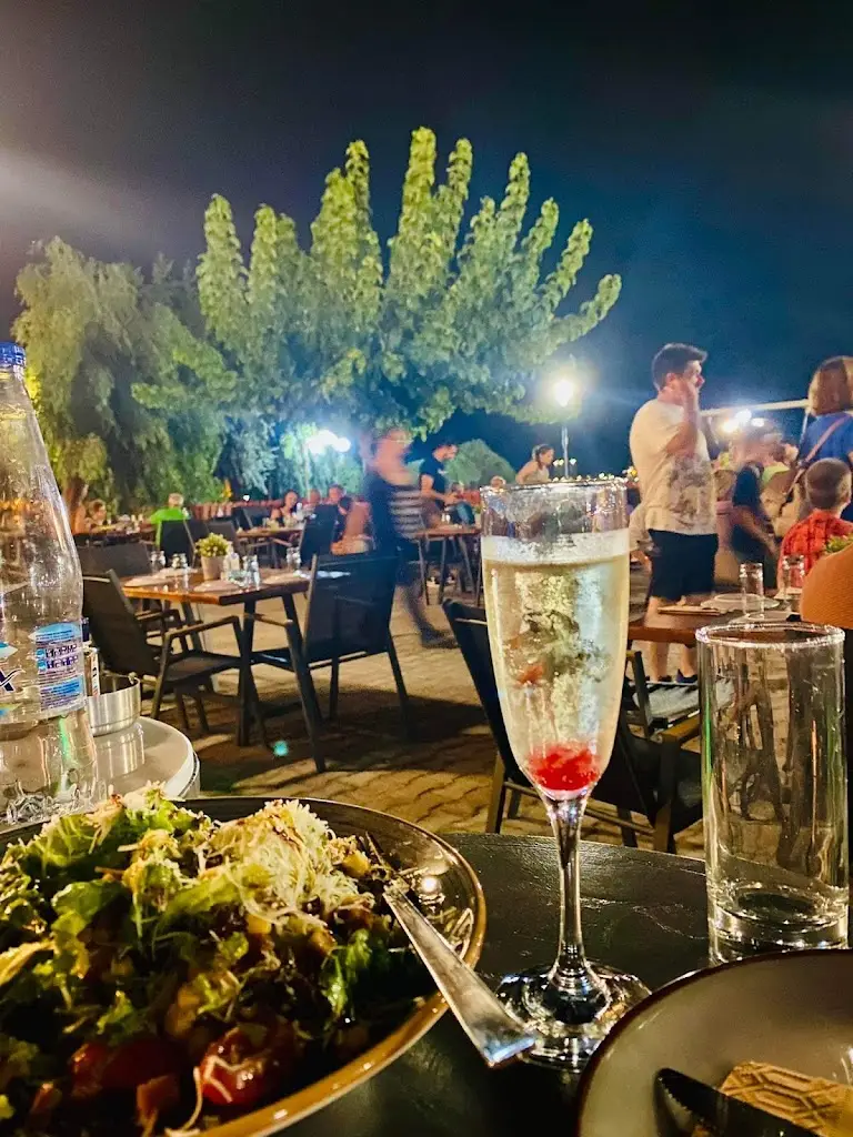 Menu_Novus Cafe - Restobar_Alivéri_image_8