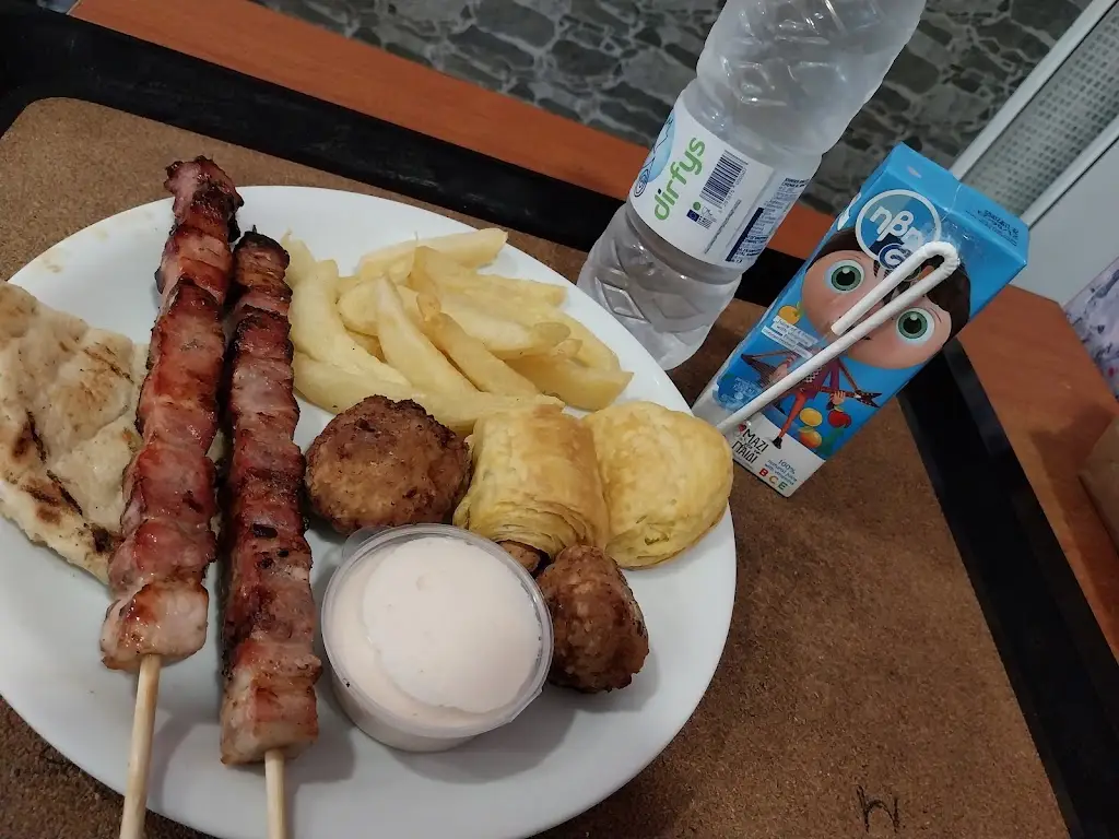 Menü_Το στενό_Alivéri_Bild_6