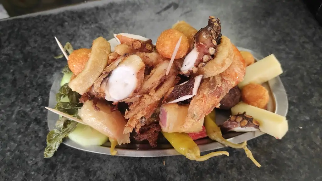 Menü_Καφέ ουζερί «Πετράκης»_Alivéri_Bild_2