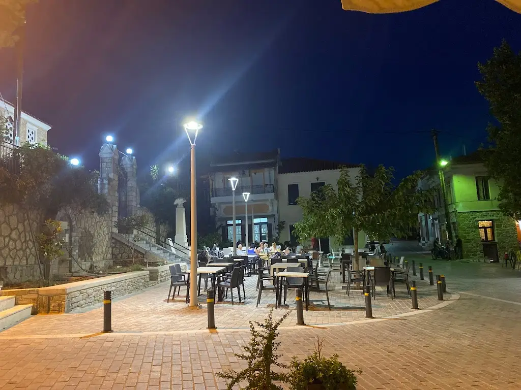 Ταβέρνα ο Νταυρής_Alivéri_slider_image_3