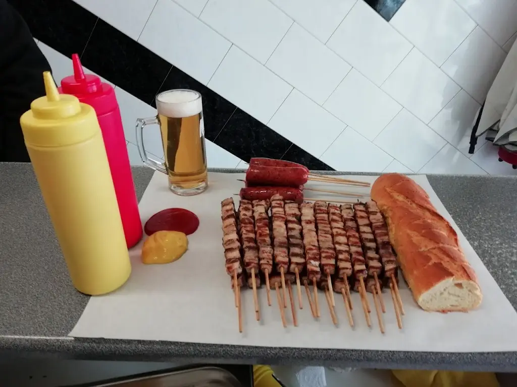 Soublákia Restaurant in Alivéri