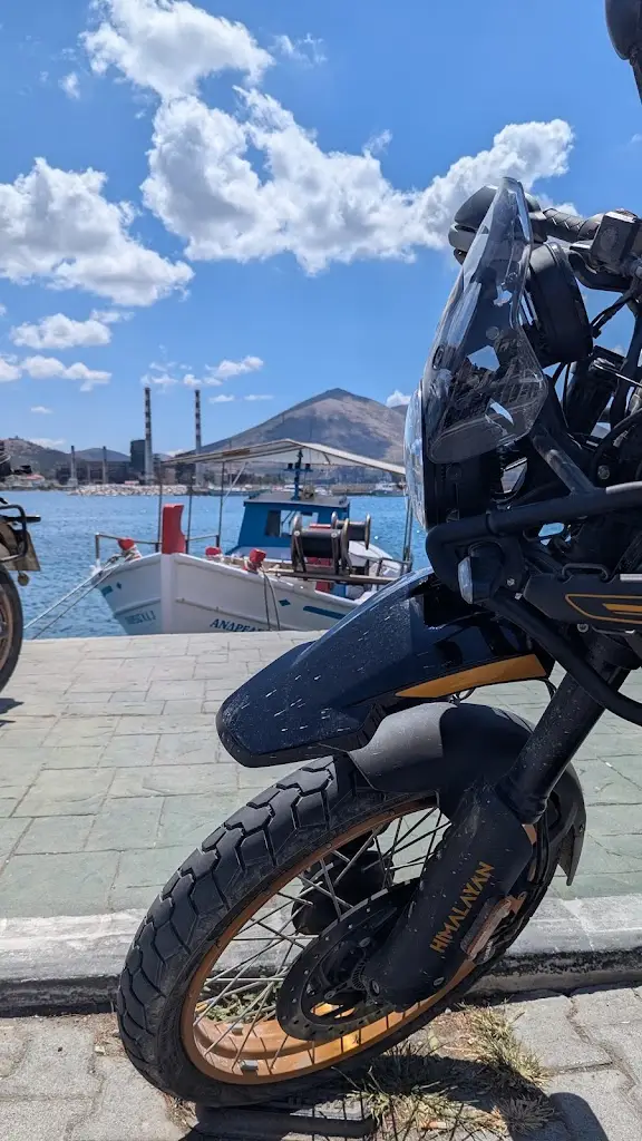 ΤΑΒΕΡΝΑ Ο Κανάρος_Alivéri_slider_image_3