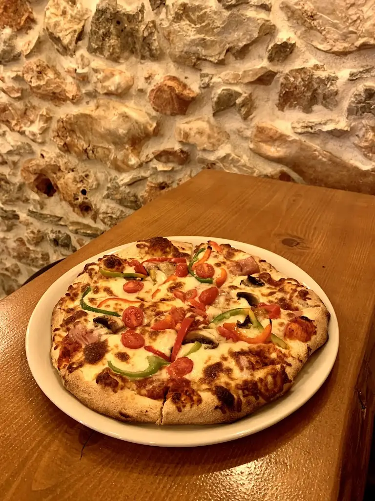 Menü_ΠΕΙΝΑΩ πεινάω_Alivéri_Bild_3