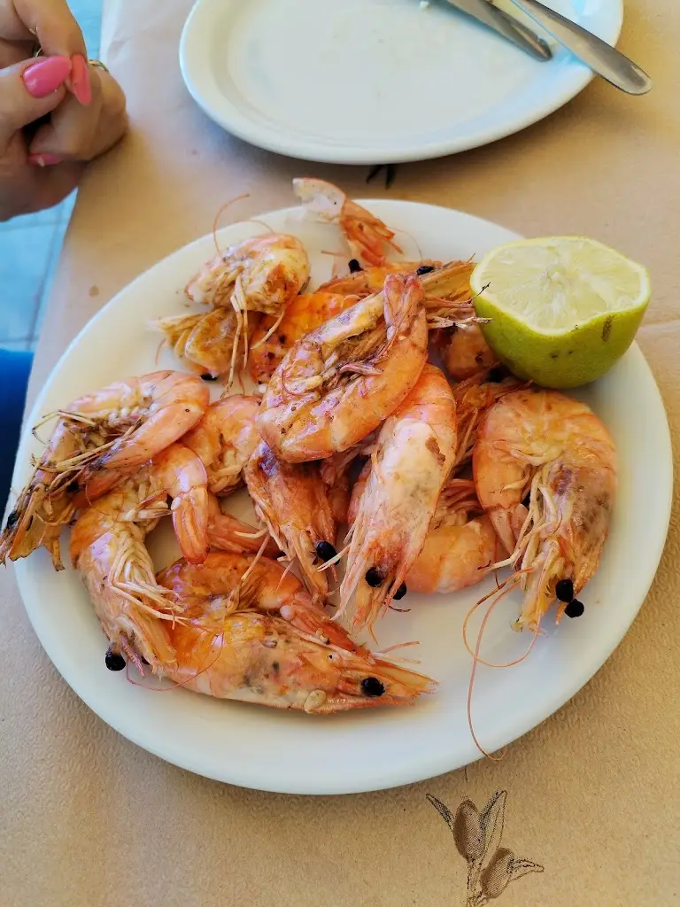 Ταβέρνα Ακρογιάλι_Alivéri_slider_image_3