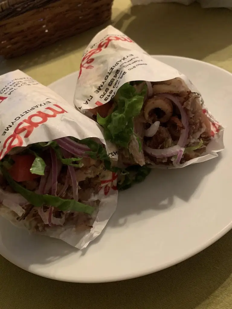 Ανδρέας Βασιλόπουλος_MASES_Áno Liósia_Bewertung