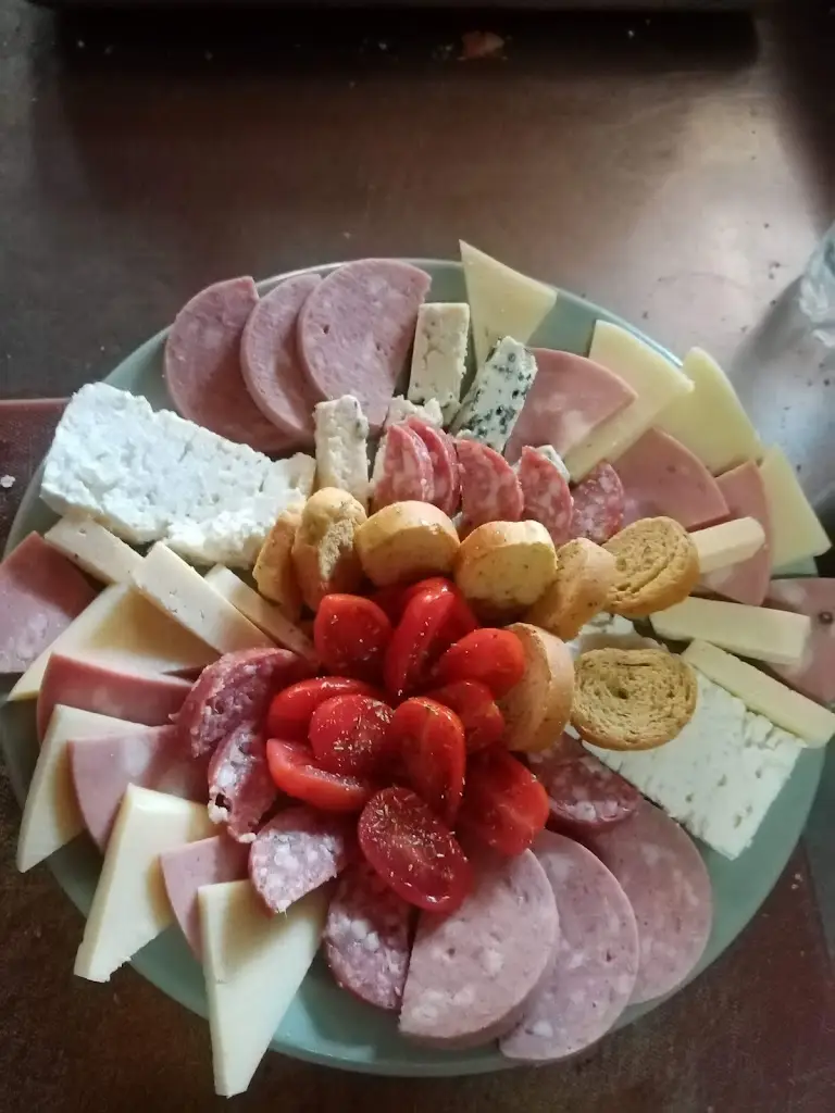 Menü_Cafe Ouzo CHAMOUZAS_Ámfissa_Bild_7