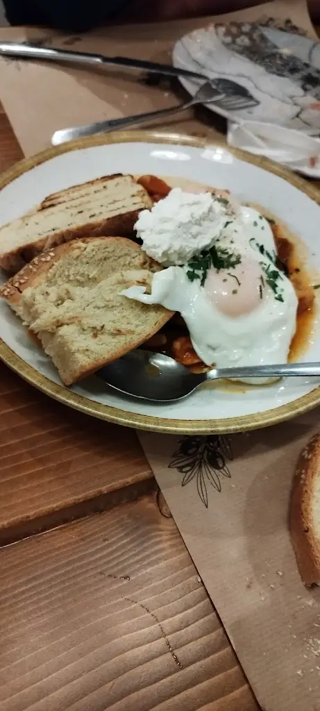 Menü_Mpakalógatos_Ámfissa_Bild_4