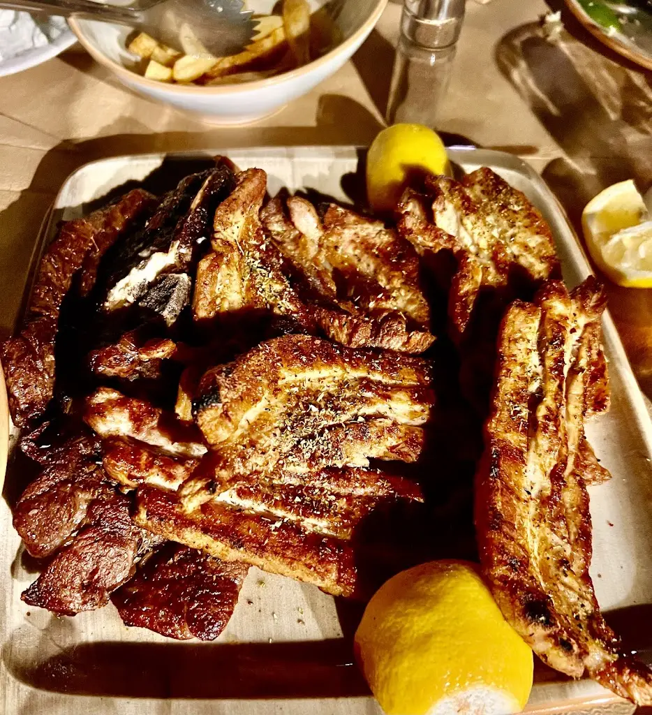 Aristogeuseis_Ámfissa_slider_image_3