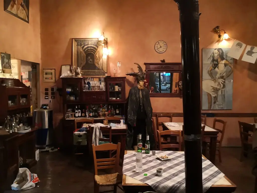 Καφενείο Σωκράτης_Ámfissa_slider_image_2