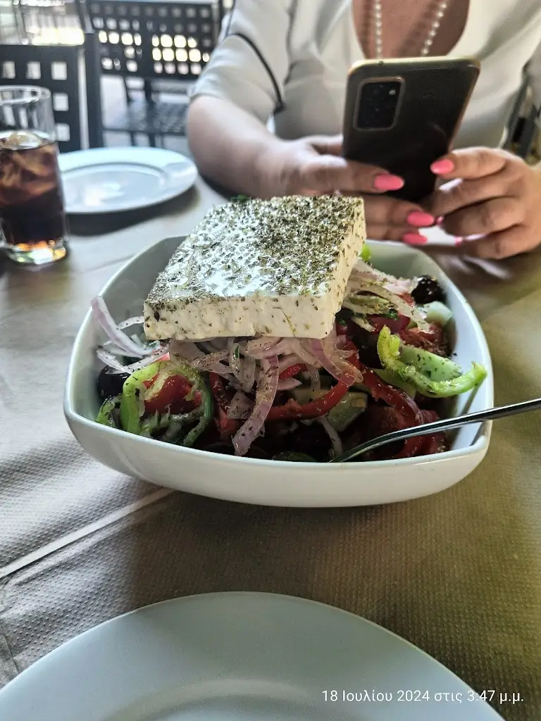 Menü_Καίσαρας Ψητοπωλείο_Ámfissa_Bild_3