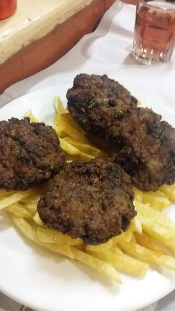 Menü_Καίσαρας Ψητοπωλείο_Ámfissa_Bild_8