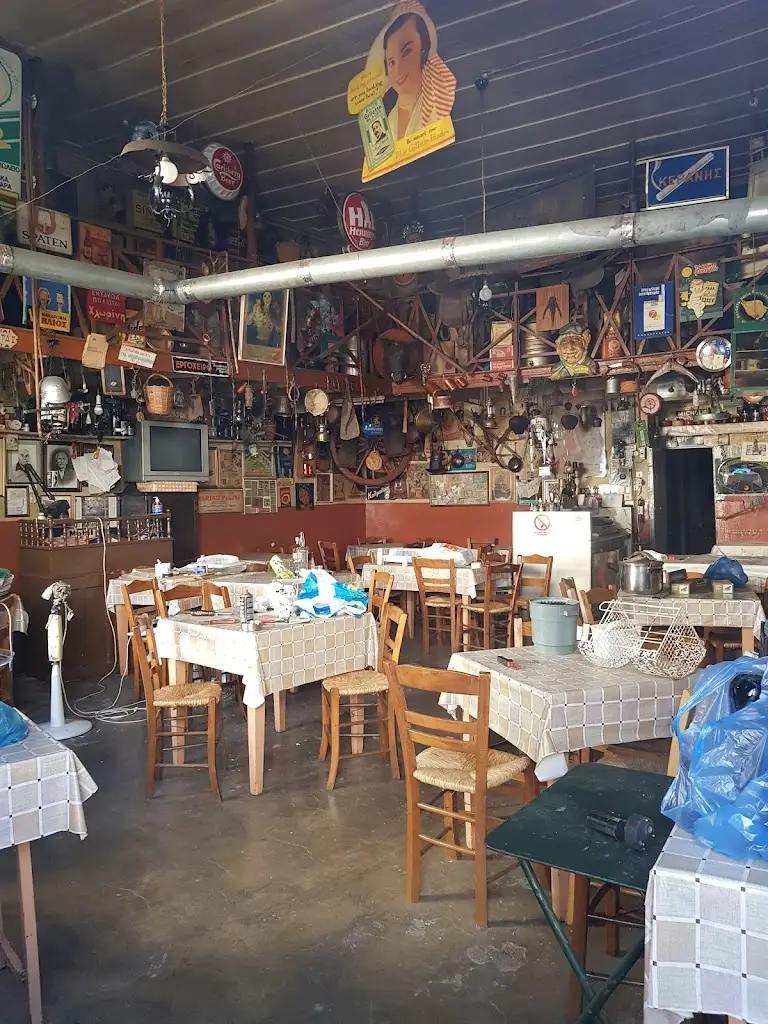 ΤΑΒΕΡΝΑ ΦΑΡΟΠΟΥΛΟΣ_Ámfissa_slider_image_3