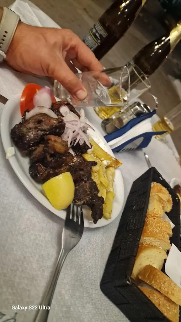 Łukasz Weyna_ΤΟ ΚΑΝΑΛΙ ΠΑΡΑΛΊΑΣ ΔΙΣΤΌΜΟΥ_Antikyra_Bewertung