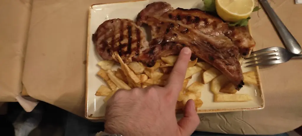 Robert P_La casa pizza pasta_Antikyra_Bewertung