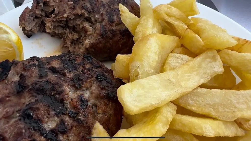 Nikolaos Petalas_Strato's Corner_Antikyra_Bewertung