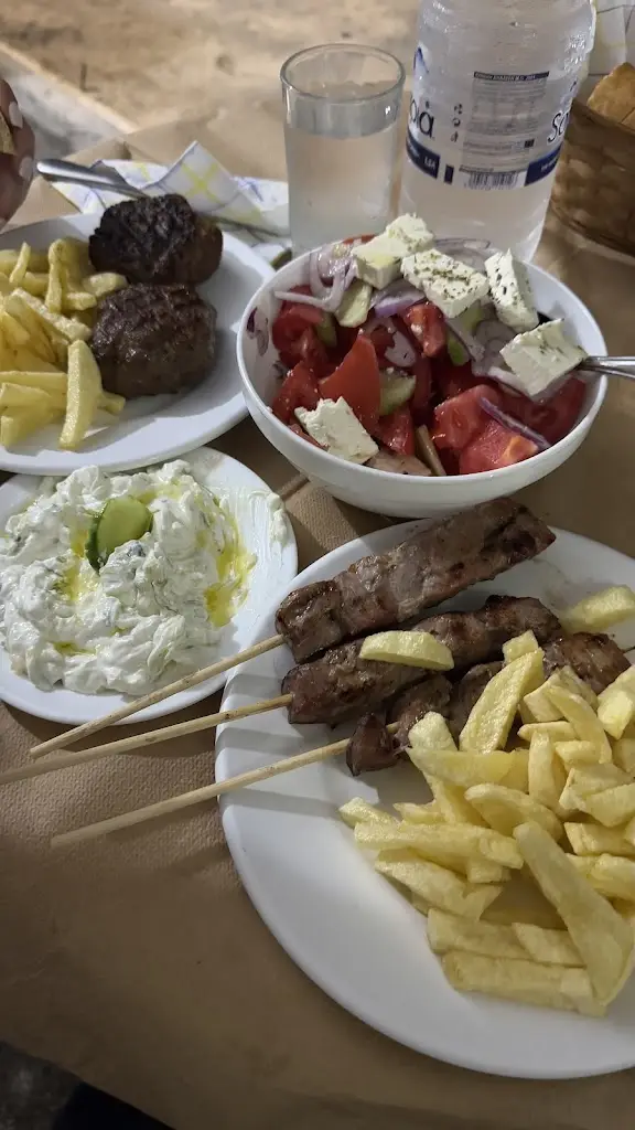 Strato's Corner_Antikyra_slider_image_2