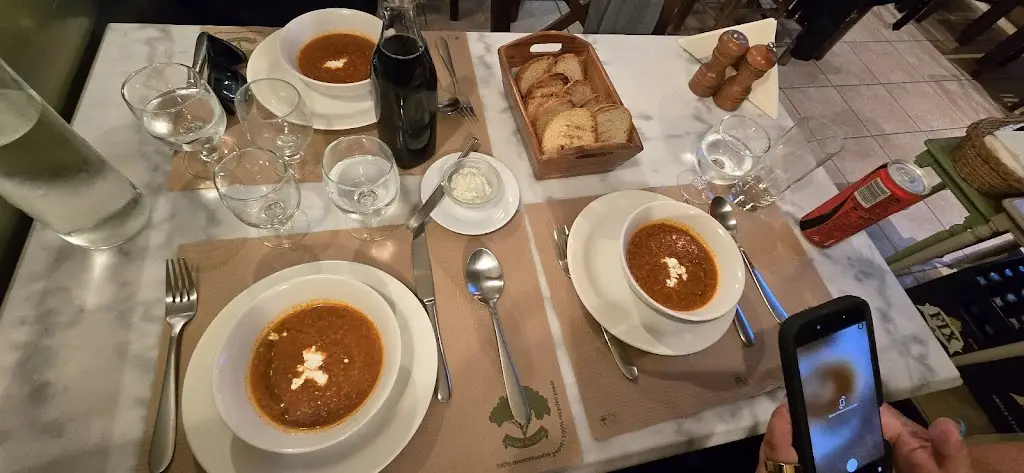 Viva S_To Tsoukali_Aráchova_Bewertung