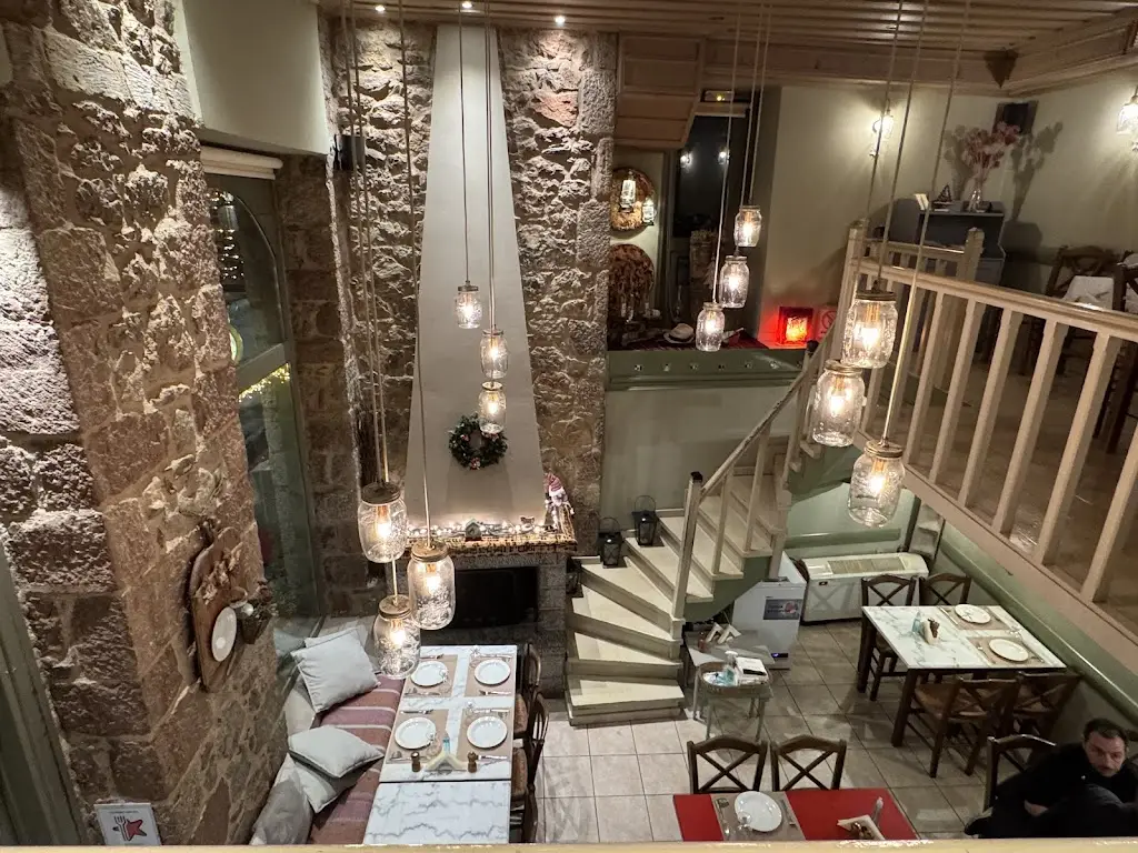 To Tsoukali_Aráchova_slider_image_1