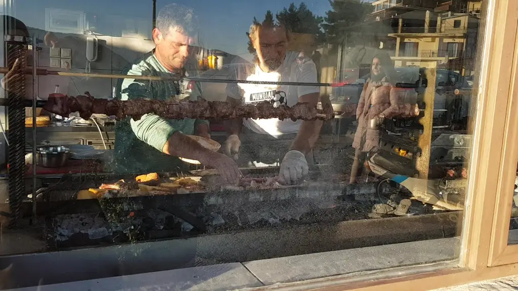 To Pithari_Aráchova_slider_image_2