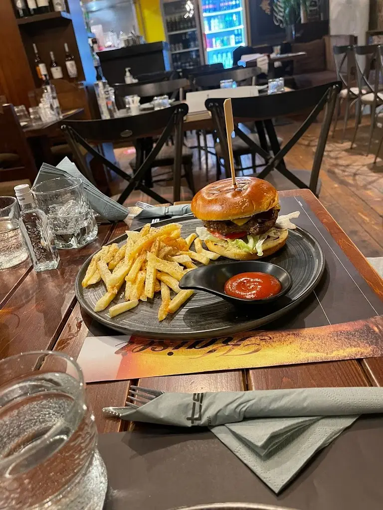 Bashar Abboud_Roots_Aráchova_review